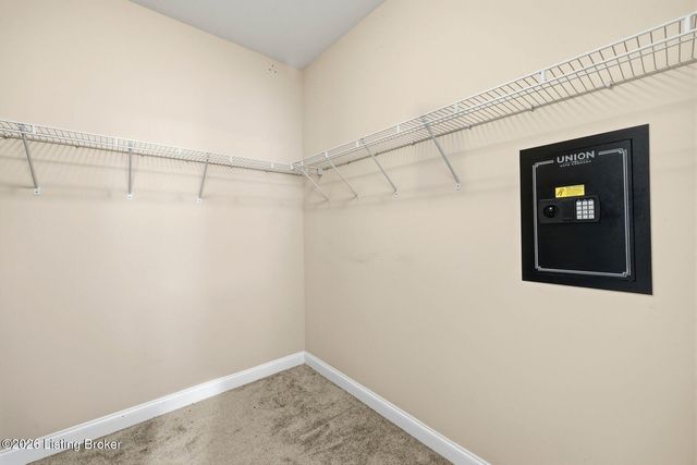 17107 Creek Vista Ct, Louisville, KY 40245