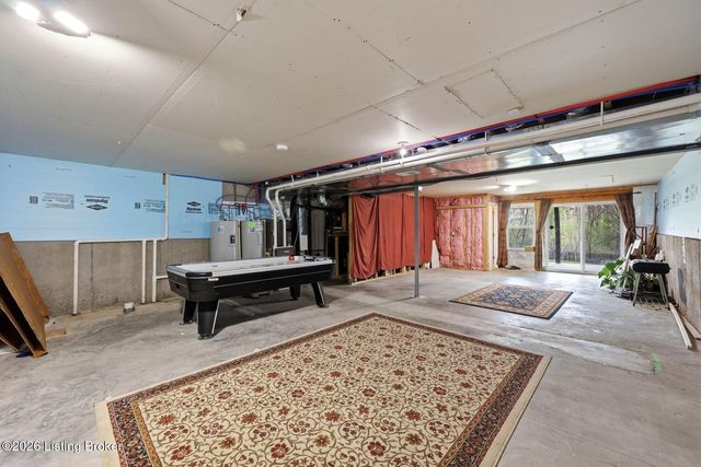 17107 Creek Vista Ct, Louisville, KY 40245