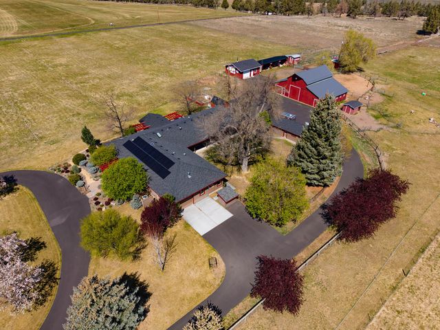 20900 SW Young Avenue, Bend, OR 97703