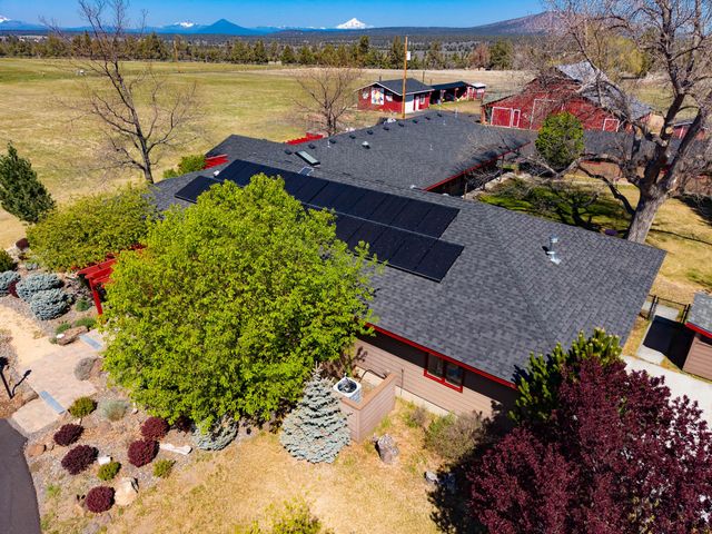 20900 SW Young Avenue, Bend, OR 97703