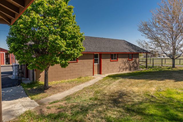 20900 SW Young Avenue, Bend, OR 97703