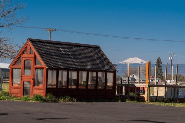 20900 SW Young Avenue, Bend, OR 97703
