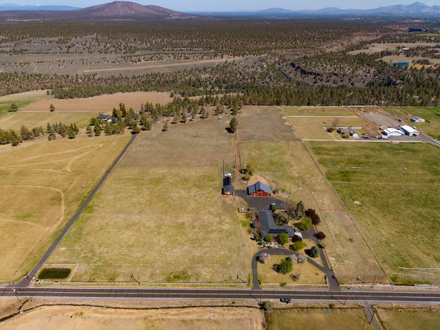 20900 SW Young Avenue, Bend, OR 97703