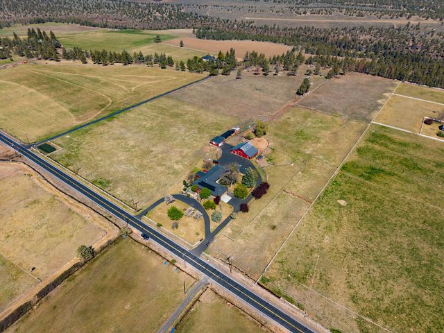 20900 SW Young Avenue, Bend, OR 97703
