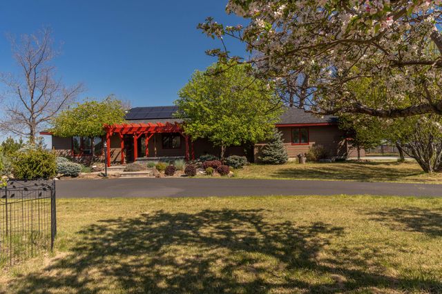 20900 SW Young Avenue, Bend, OR 97703