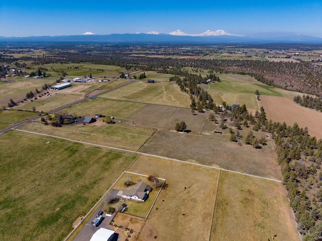 20900 SW Young Avenue, Bend, OR 97703