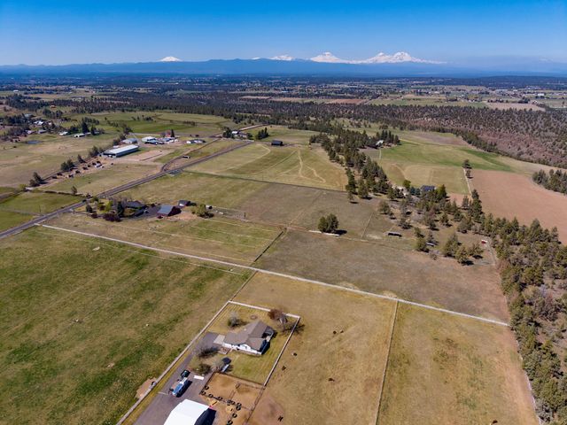 20900 SW Young Avenue, Bend, OR 97703