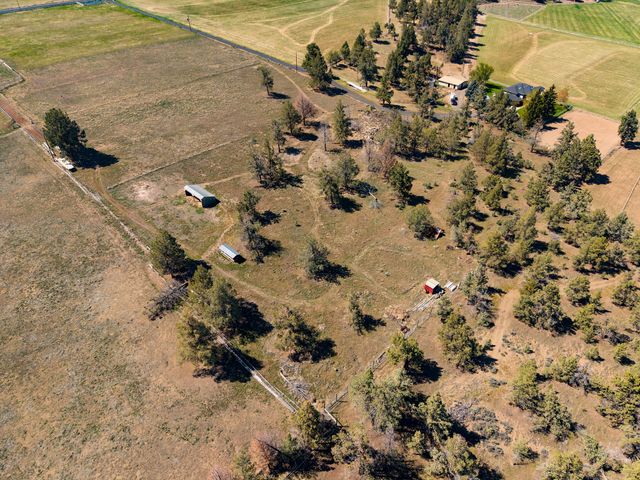 20900 SW Young Avenue, Bend, OR 97703