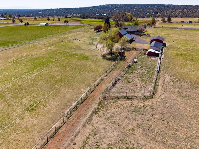 20900 SW Young Avenue, Bend, OR 97703