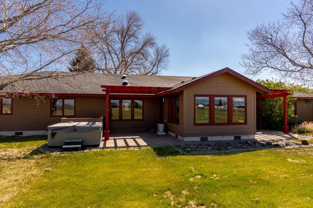 20900 SW Young Avenue, Bend, OR 97703