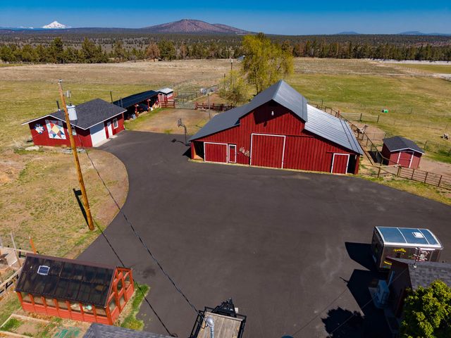 20900 SW Young Avenue, Bend, OR 97703