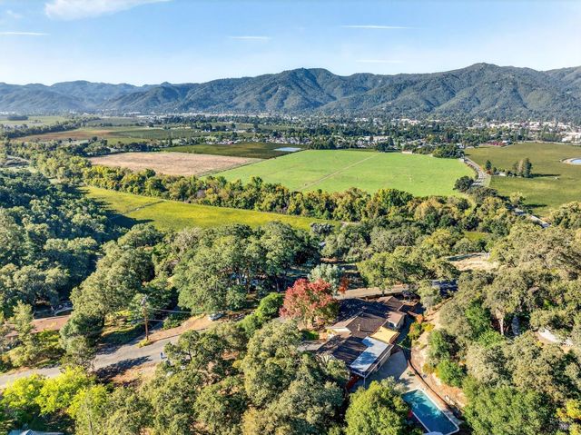 351 View Dr, Ukiah, CA 95482