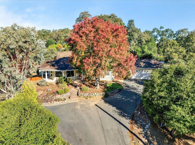 351 View Dr, Ukiah, CA 95482