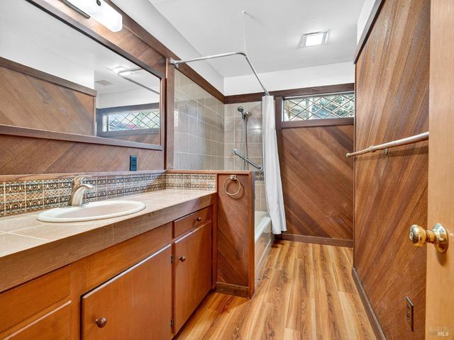 351 View Dr, Ukiah, CA 95482