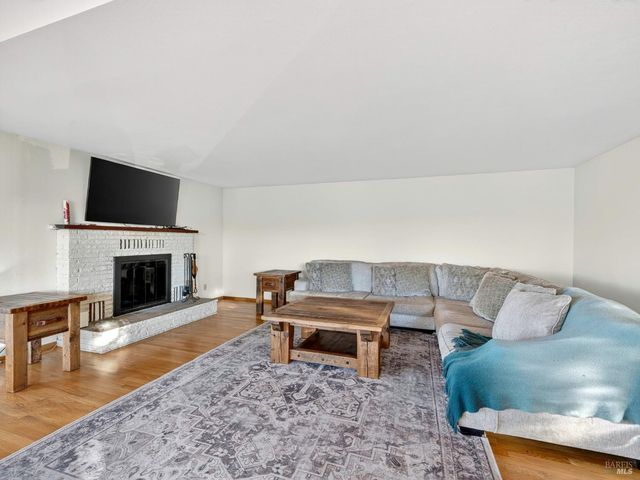 351 View Dr, Ukiah, CA 95482