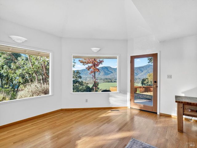 351 View Dr, Ukiah, CA 95482