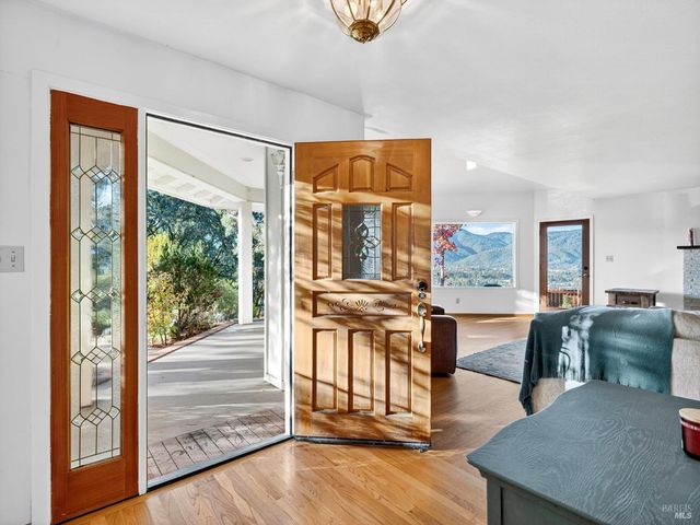 351 View Dr, Ukiah, CA 95482