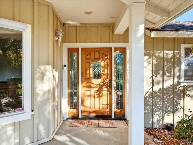 351 View Dr, Ukiah, CA 95482