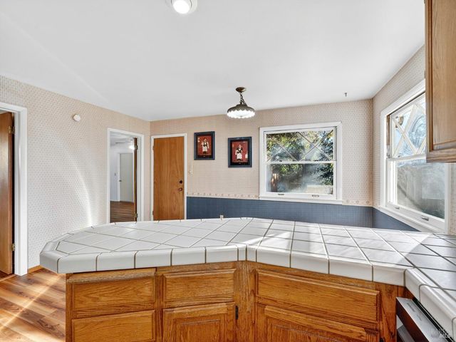 351 View Dr, Ukiah, CA 95482