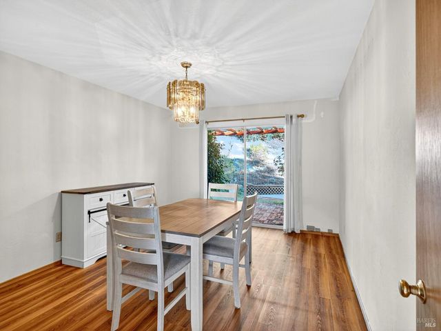 351 View Dr, Ukiah, CA 95482