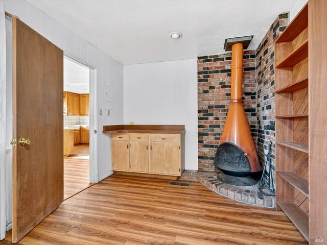 351 View Dr, Ukiah, CA 95482