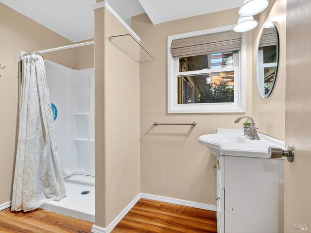 351 View Dr, Ukiah, CA 95482