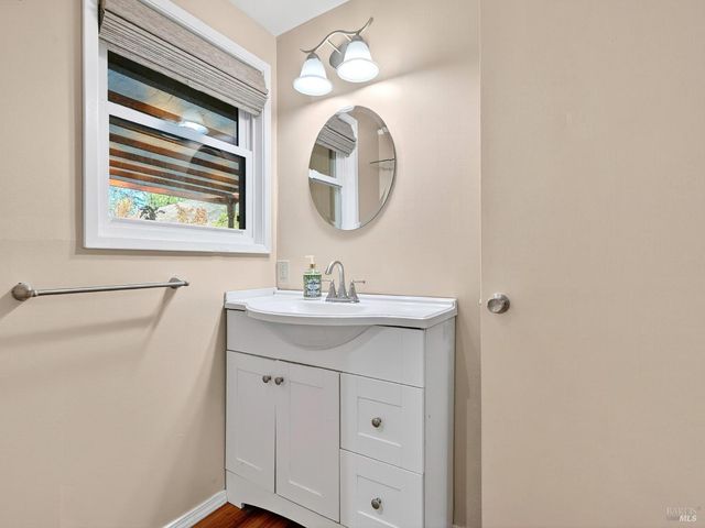 351 View Dr, Ukiah, CA 95482