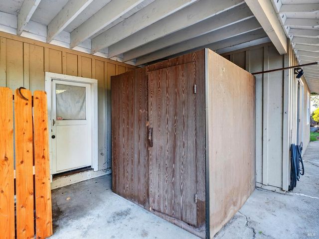 351 View Dr, Ukiah, CA 95482