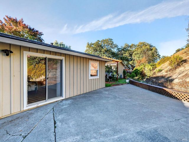 351 View Dr, Ukiah, CA 95482