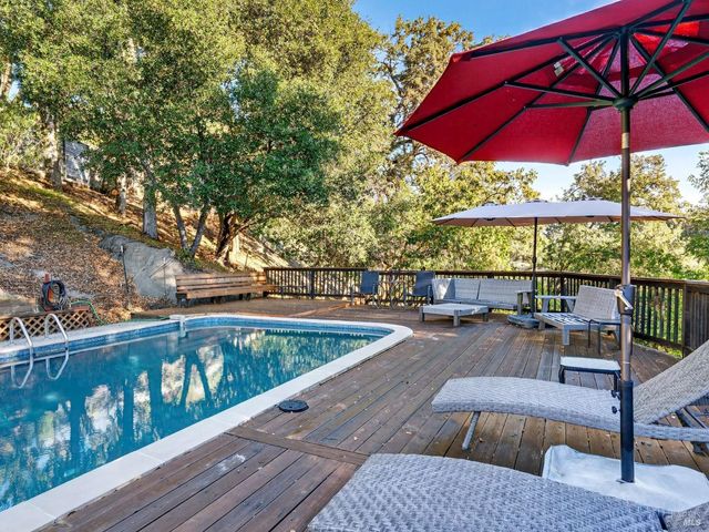 351 View Dr, Ukiah, CA 95482