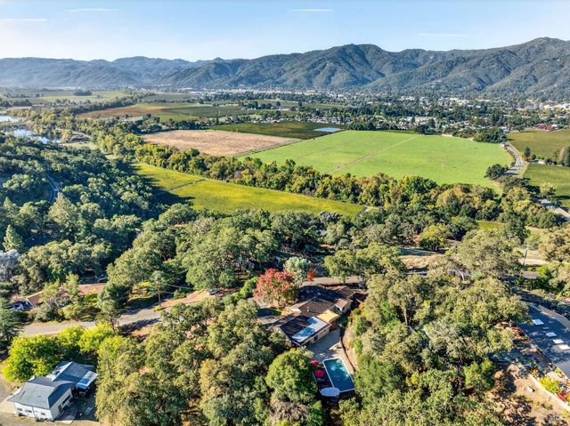 351 View Dr, Ukiah, CA 95482