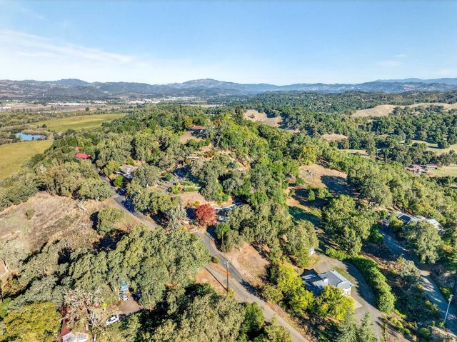 351 View Dr, Ukiah, CA 95482