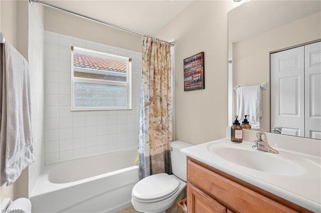 11104 Yellow Poplar DR, Fort Myers, FL 33913