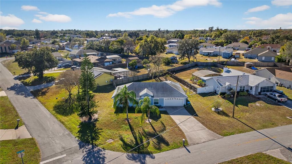 Image 29 of property listing at 2563 SHEFFIELD DRIVE, Deltona, FL 32738