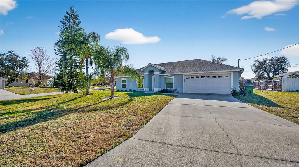 Image 34 of property listing at 2563 SHEFFIELD DRIVE, Deltona, FL 32738
