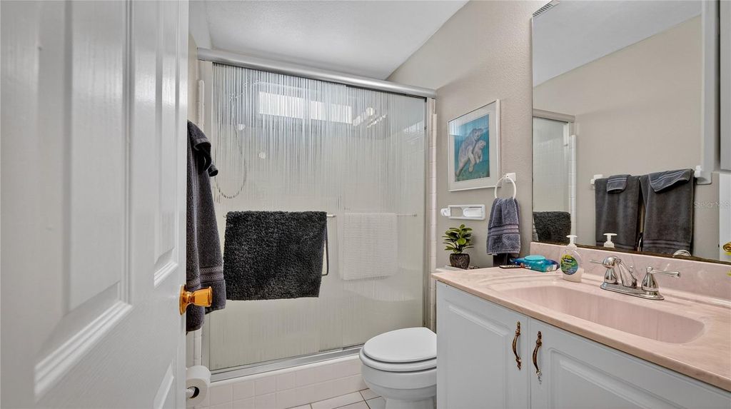 Image 10 of property listing at 2563 SHEFFIELD DRIVE, Deltona, FL 32738