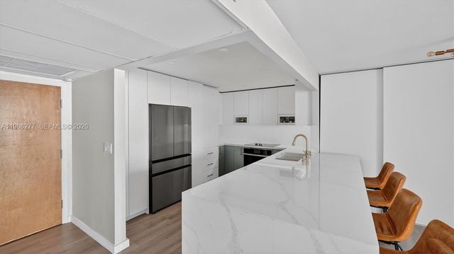 6450 Collins Ave 903, Miami Beach, FL 33141