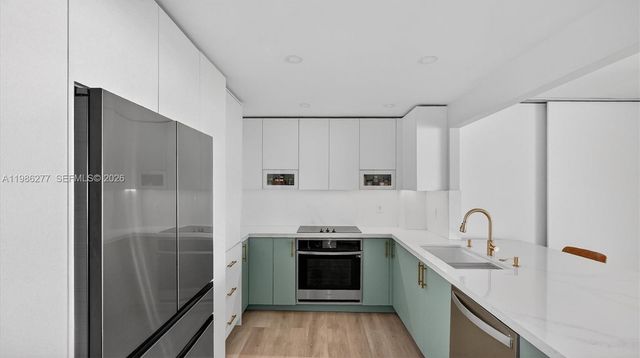 6450 Collins Ave 903, Miami Beach, FL 33141