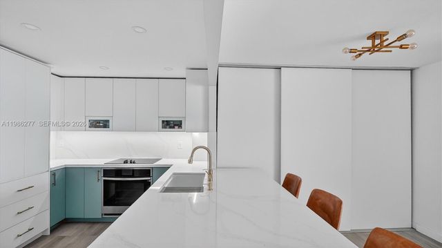 6450 Collins Ave 903, Miami Beach, FL 33141