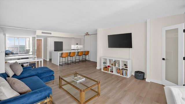 6450 Collins Ave 903, Miami Beach, FL 33141