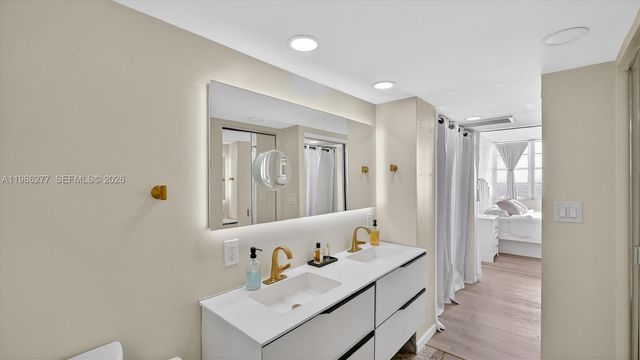 6450 Collins Ave 903, Miami Beach, FL 33141