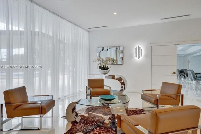 6450 Collins Ave 903, Miami Beach, FL 33141