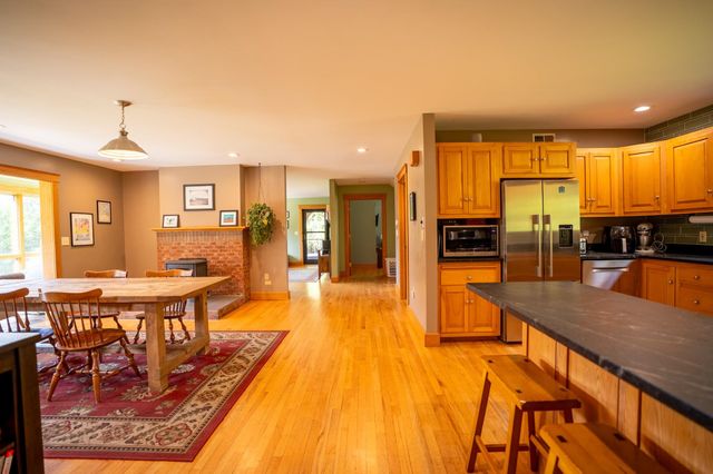 936 Rocky Ridge Road, St. Johnsbury, VT 05819