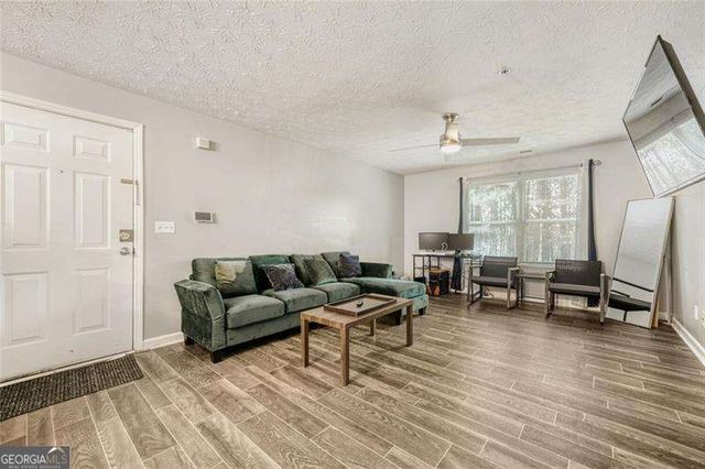 10204 Fairington Ridge Circle, Lithonia, GA 30038