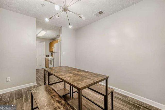 10204 Fairington Ridge Circle, Lithonia, GA 30038