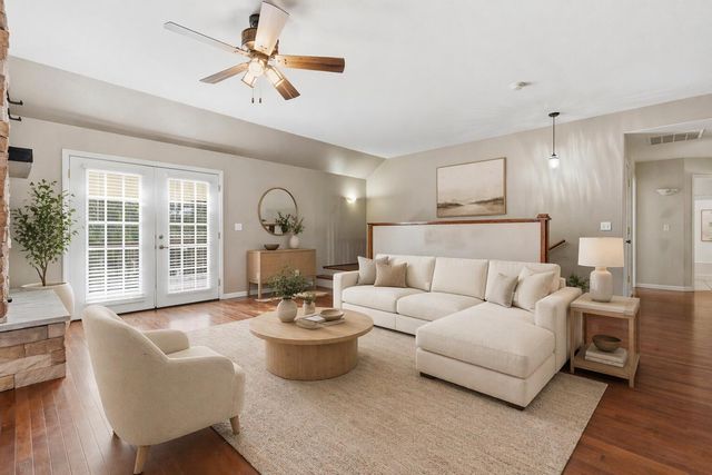1269 Clevenger Cove Road, Hollister, MO 65672