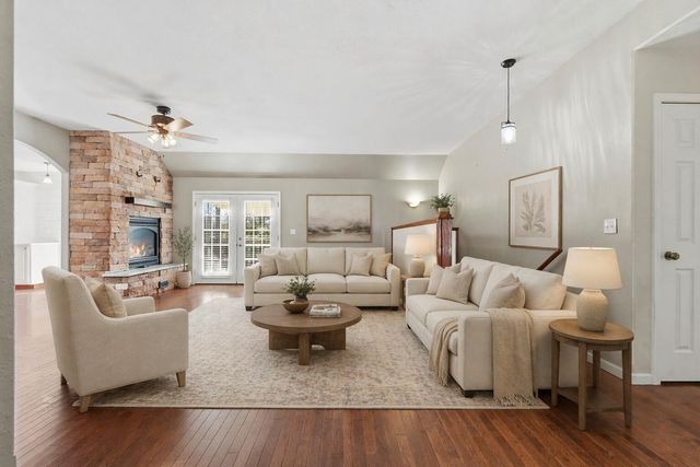 1269 Clevenger Cove Road, Hollister, MO 65672