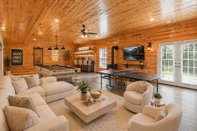 1269 Clevenger Cove Road, Hollister, MO 65672