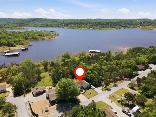 1269 Clevenger Cove Road, Hollister, MO 65672