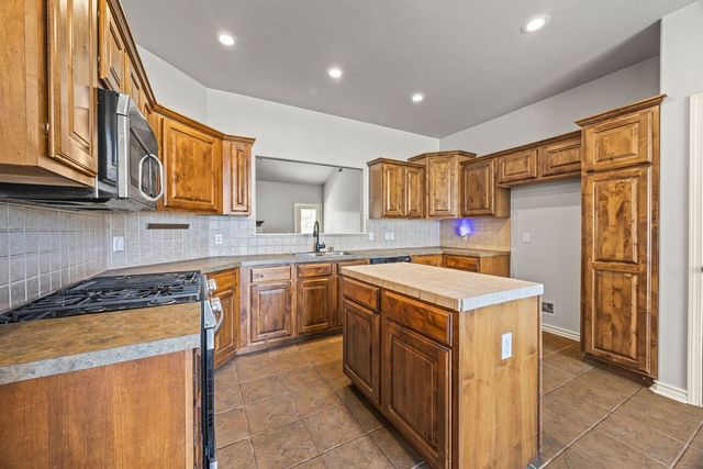 703 Grant Avenue, Prairie Grove, AR 72753